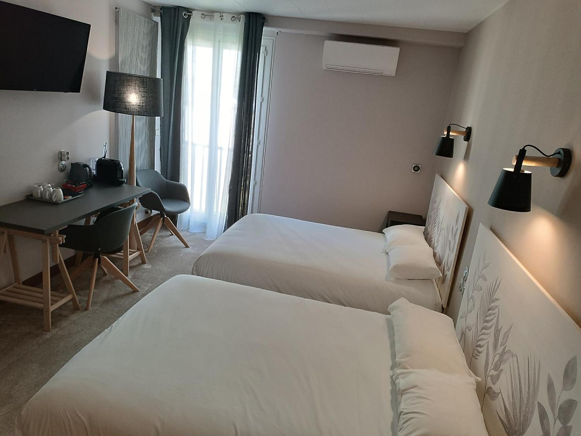 Contact Hotel Limoges - Hotel Des Deux Moulins Exterior photo
