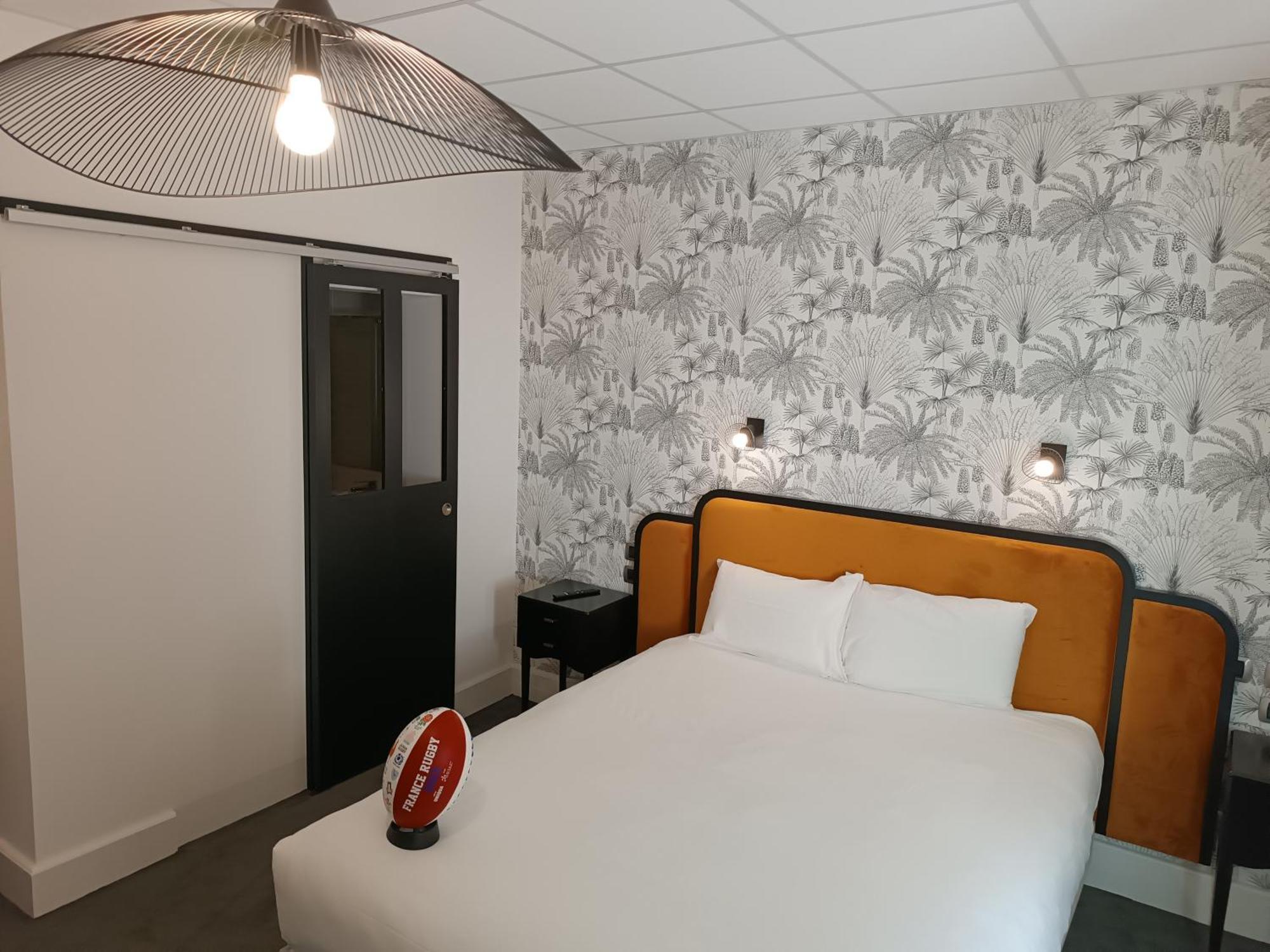 Contact Hotel Limoges - Hotel Des Deux Moulins Exterior photo